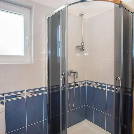 Apartment For 8 People Near The